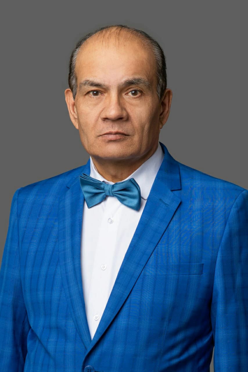 Бөгөн үҙенең күркәм юбилейын Башҡортостан һәм Татарстан Республикаһының атҡаҙанған артисы, Нефтекама дәүләт филармонияһының концерт эштәре буйынса директор урынбаҫары, «Ҡайтауаз» татар эстрада төркөмөнөң етәксеһе Ғәбделйәнов Рифҡәт Хәкимйән улы билдәләй