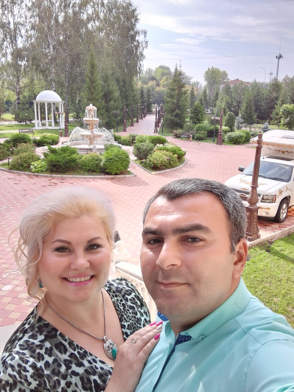 Филармониябыҙҙың сағыу йондоҙо Сулпан Ғафурйәнова ла үҙенең йәйге ялын бик күңелле үткәрә